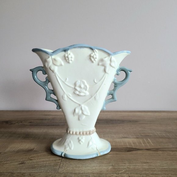 Vintage narrow ceramic vase with 3D exotic bird and handles. - Picture 2 of 10